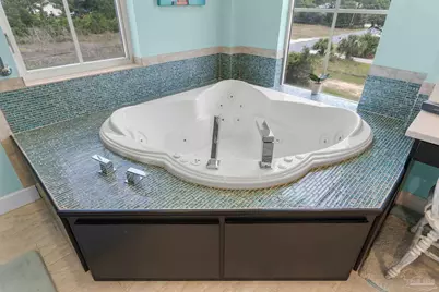 940 Sound Harbor Cir, Gulf Breeze, FL 32563 - Photo 49