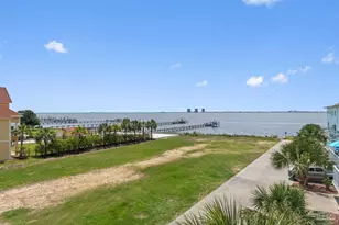 940 Sound Harbor Cir, Gulf Breeze, FL 32563 - Photo 45