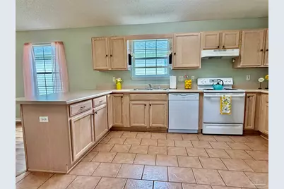 2545 Trailwood Dr, Cantonment, FL 32533 - Photo 7