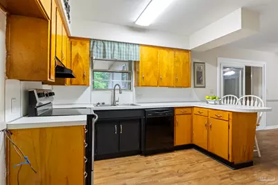 5906 Walton St, Pensacola, FL 32503 - Photo 9