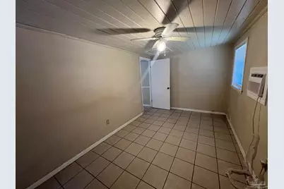 1036 Hawthorne Dr #B, Pensacola, FL 32507 - Photo 9