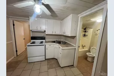 1036 Hawthorne Dr #B, Pensacola, FL 32507 - Photo 5