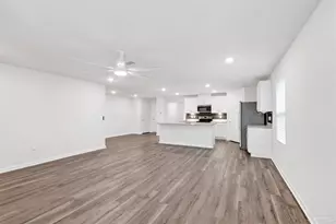 6304 Firefly Dr, Milton, FL 32583 - Photo 3