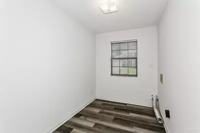 1960 Woodbridge Dr, Pensacola, FL 32514 - Photo 9