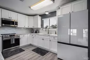 612 S 1st St, Pensacola, FL 32507 - Photo 23