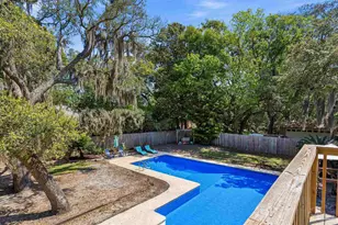 1555 Oak Shore Dr, Gulf Breeze, FL 32563 - Photo 45