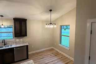 4490 Oak Ln, Milton, FL 32570 - Photo 3
