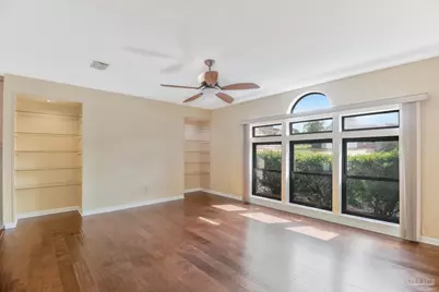2221 Oxford Dr, Pensacola, FL 32503 - Photo 59