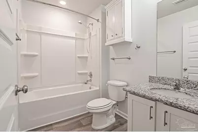 5590 Guinevere Ln, Milton, FL 32583 - Photo 9