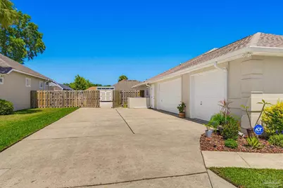 2030 Juno Cir, Pensacola, FL 32526 - Photo 5