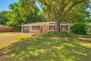 5517 Woodcrest Dr, Milton, FL 32583 - Photo 1
