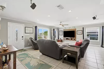 1407 Maldonado Dr, Pensacola Beach, FL 32561 - Photo 13