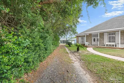 1817 Navarre Sound Cir, Navarre, FL 32566 - Photo 7
