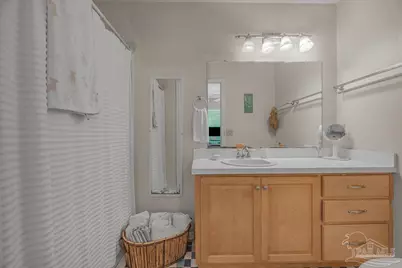 1817 Navarre Sound Cir, Navarre, FL 32566 - Photo 35