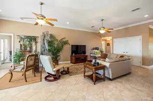 1002 Magnolia Ln, Gulf Breeze, FL 32563 - Photo 11