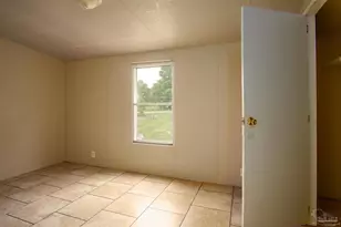 5180 Phoenix Dr, Milton, FL 32583 - Photo 11
