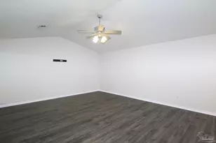 4150 Oak Pointe Dr, Gulf Breeze, FL 32563 - Photo 3