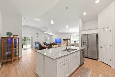 4758 W Lynn Dr, Milton, FL 32583 - Photo 11