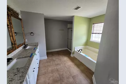 7303 Frankfort St, Navarre, FL 32566 - Photo 11