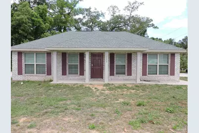 2202 N E St, Pensacola, FL 32501 - Photo 1