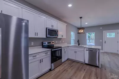 210 E Lakeview Ave, Pensacola, FL 32503 - Photo 7