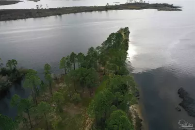 7999 Virginia Ln, Milton, FL 32583 - Photo 7