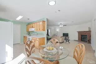 5708 Bentley Cir, Milton, FL 32570 - Photo 17
