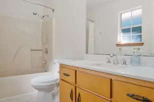 5708 Bentley Cir, Milton, FL 32570 - Photo 21