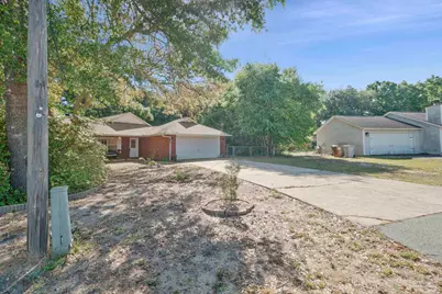 5708 Bentley Cir, Milton, FL 32570 - Photo 45