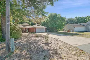 5708 Bentley Cir, Milton, FL 32570 - Photo 45