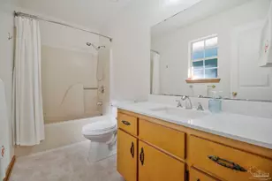 5708 Bentley Cir, Milton, FL 32570 - Photo 7