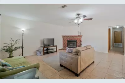 5708 Bentley Cir, Milton, FL 32570 - Photo 11