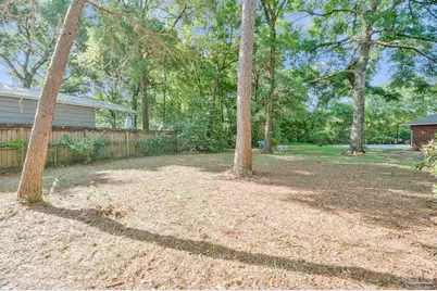 5708 Bentley Cir, Milton, FL 32570 - Photo 41