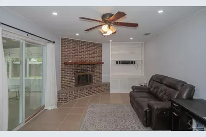 8233 Monticello Dr, Pensacola, FL 32514 - Photo 9