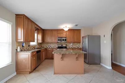 8137 Imperial Dr, Pensacola, FL 32506 - Photo 5