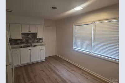 6011 Greenwood Ln, Pensacola, FL 32504 - Photo 3