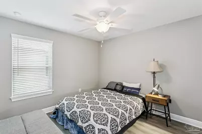 2303 Hadleigh Hills Ct, Navarre, FL 32566 - Photo 17