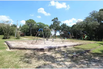 5207 Charbar Dr #B, Pensacola, FL 32526 - Photo 15