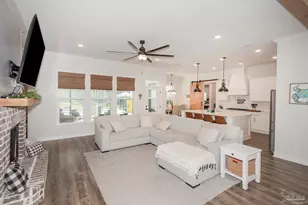 4798 Soundside Dr, Gulf Breeze, FL 32563 - Photo 7