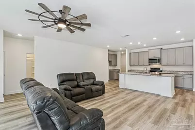 6161 Carson Dr, Milton, FL 32570 - Photo 5