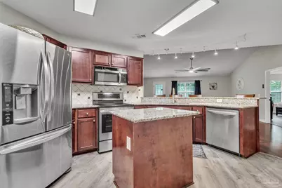 546 Shiloh Dr, Pensacola, FL 32503 - Photo 1