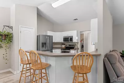 9518 Pouder Ln, Navarre, FL 32566 - Photo 9