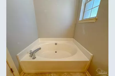 5105 Westport Dr, Milton, FL 32570 - Photo 13