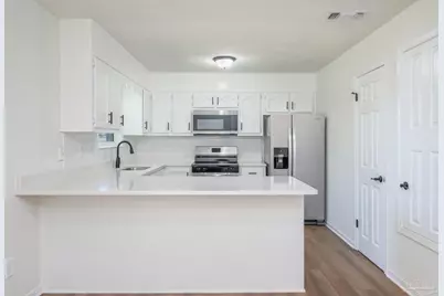 6844 Community Dr, Pensacola, FL 32526 - Photo 15