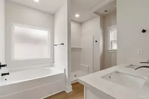 713 N F St, Pensacola, FL 32501 - Photo 25