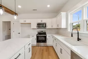 713 N F St, Pensacola, FL 32501 - Photo 17