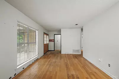 5530 Holley St, Milton, FL 32583 - Photo 9