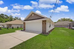 10427 Tanton Rd, Pensacola, FL 32506 - Photo 3