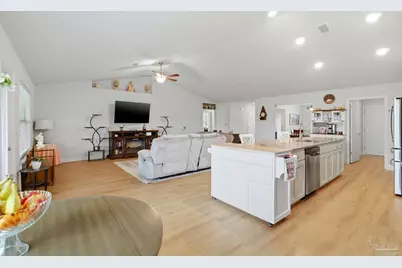 6512 Benelli Dr, Milton, FL 32570 - Photo 7