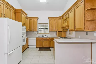7260 Suman Ln, Pensacola, FL 32526 - Photo 11
